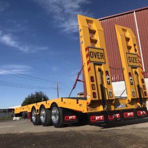 Tri Axle Trailer With Lift Up Axle Custom Colours And Over Size Pack