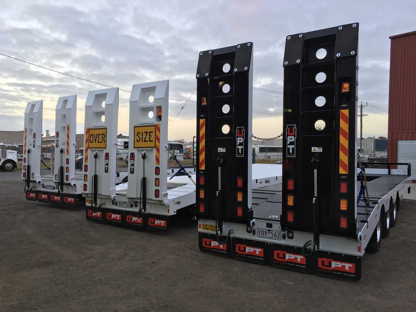 12. Upt Tri Axle Trailers On Show Befor Delivery