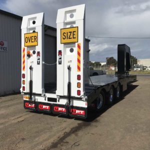 Swan Neck Tri Axle With Over Size Pack