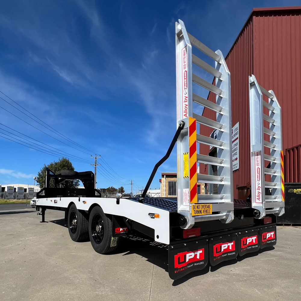 Gooseneck trailer by Ultimate Plant Trailers in Geelong