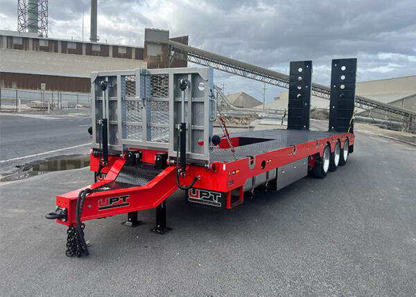 Tri Axle Trailer with K-Hitch Airbag Suspension